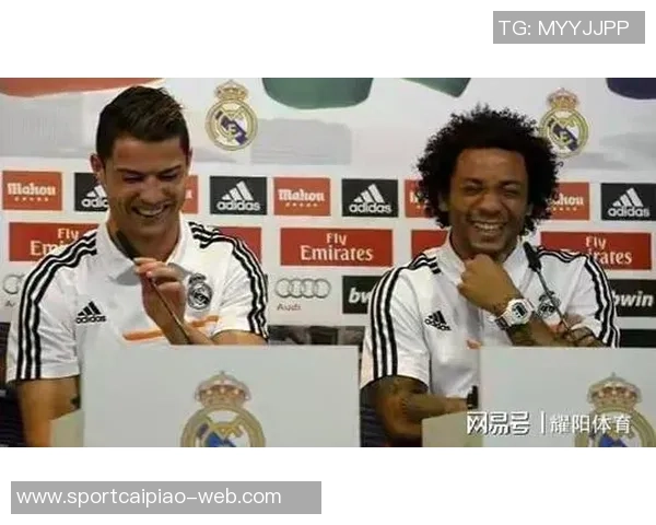 马塞洛称巴西队是世界杯夺冠热门内马尔和C罗应获更高荣誉 马塞洛称巴西队是世界杯夺冠热门内马尔和C罗应获更高荣誉